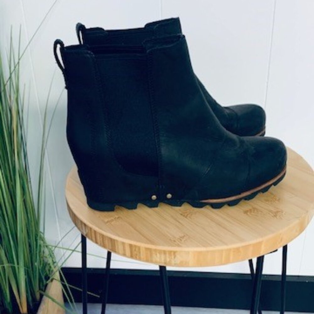 Womens size 9 Sorel Lea Leather Black Boots - Never Worn New Without Tags